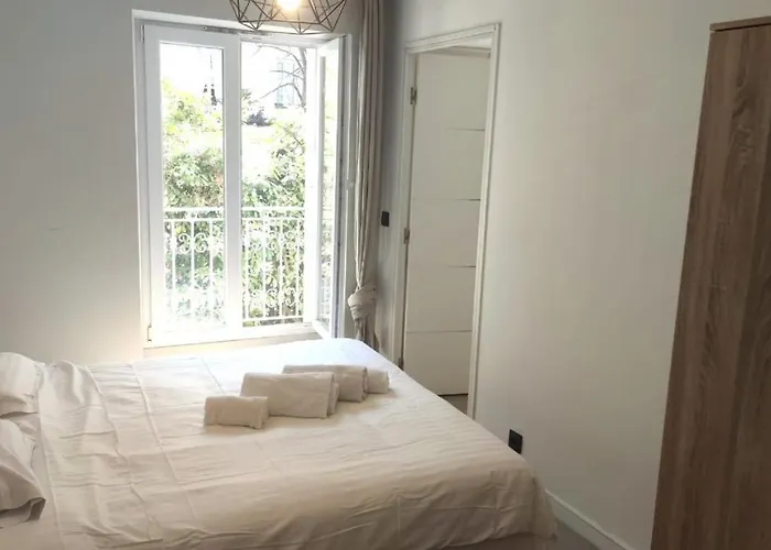 Baie Des Anges Proche 102 Nice