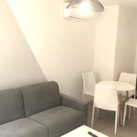 Apartment Baie Des Anges Proche 102 *