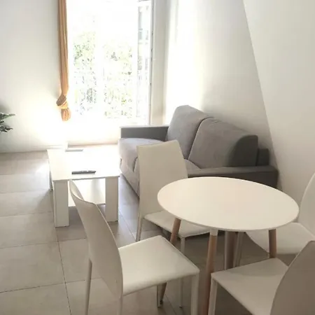 Baie Des Anges Proche 102 Nice